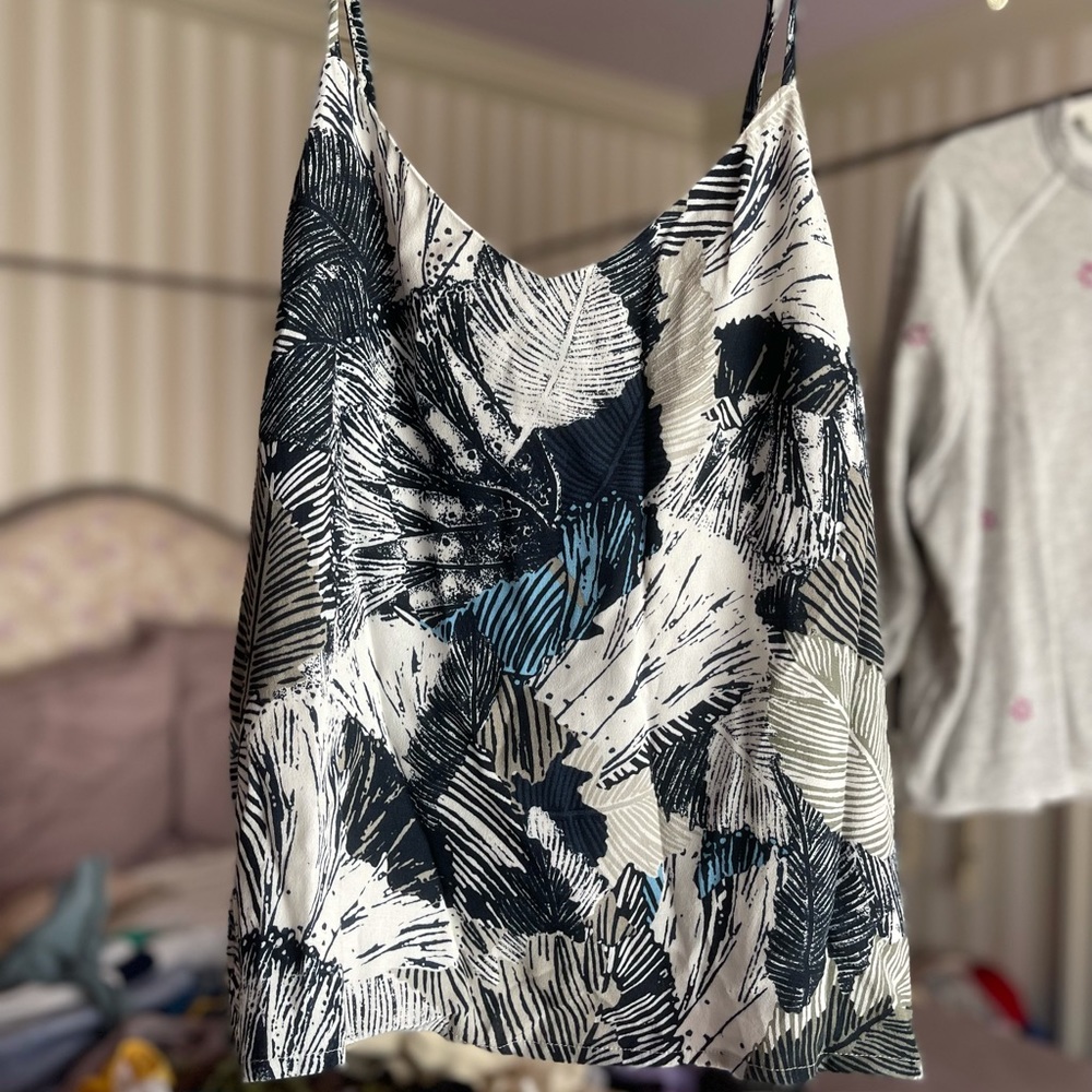 Tank Top with Leaves Design